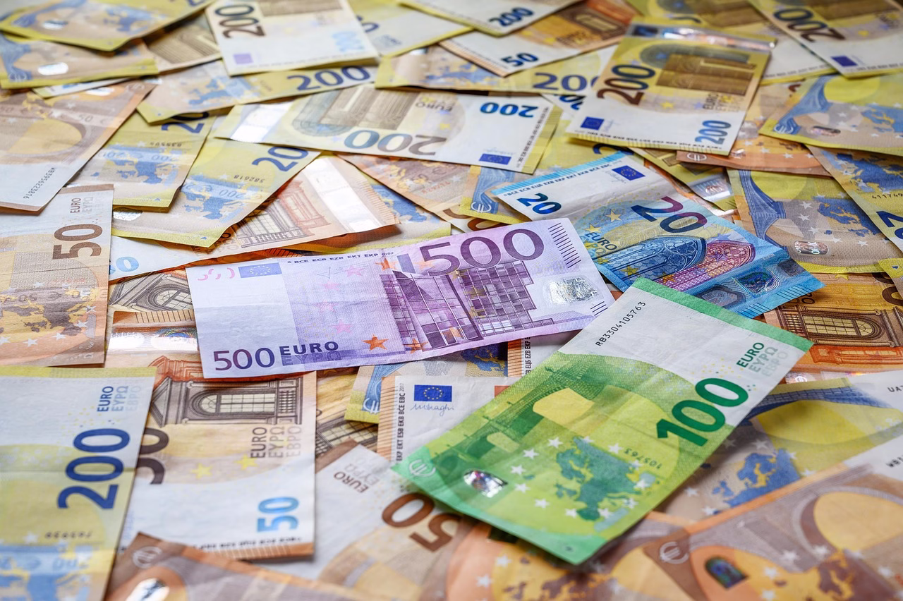 banknotes 7792230 1280 banknotes 7792230 1280